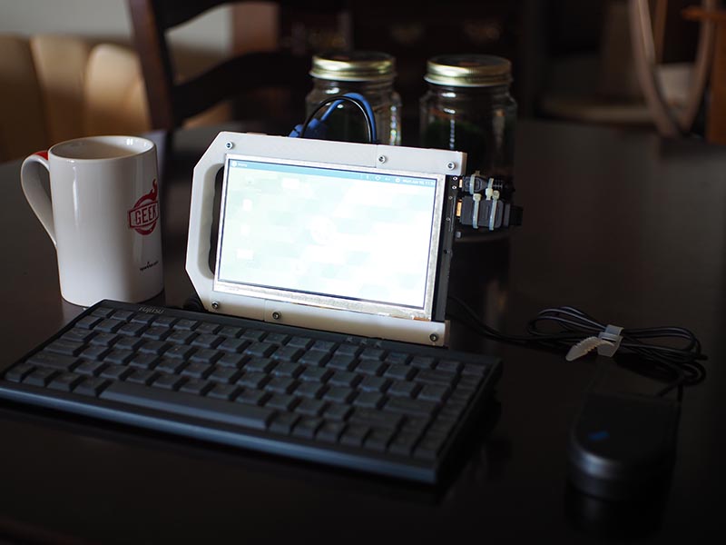 Figure 1 - The ODROID tablet running Ubuntu 18.04 Mate with an optional keyboard and mouse.
